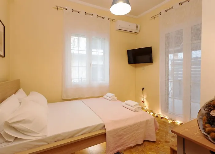 Metropolis Apartment - 150M From St Marcus Square, By Zantewize